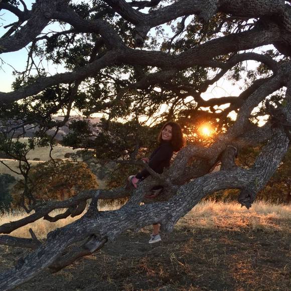 Meet your Posher, Danielle - Picture 1 of 1